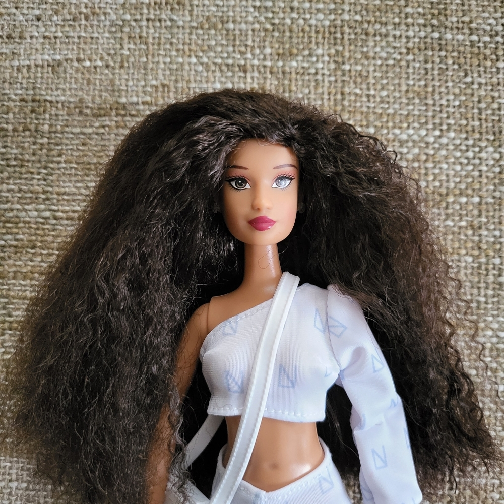 Naturalistas Kelsey Doll Hair type 4B - Picture 2 of 9
